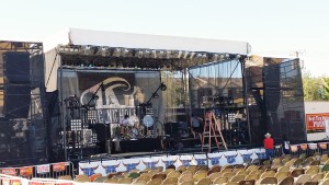 Joe Nichols load in